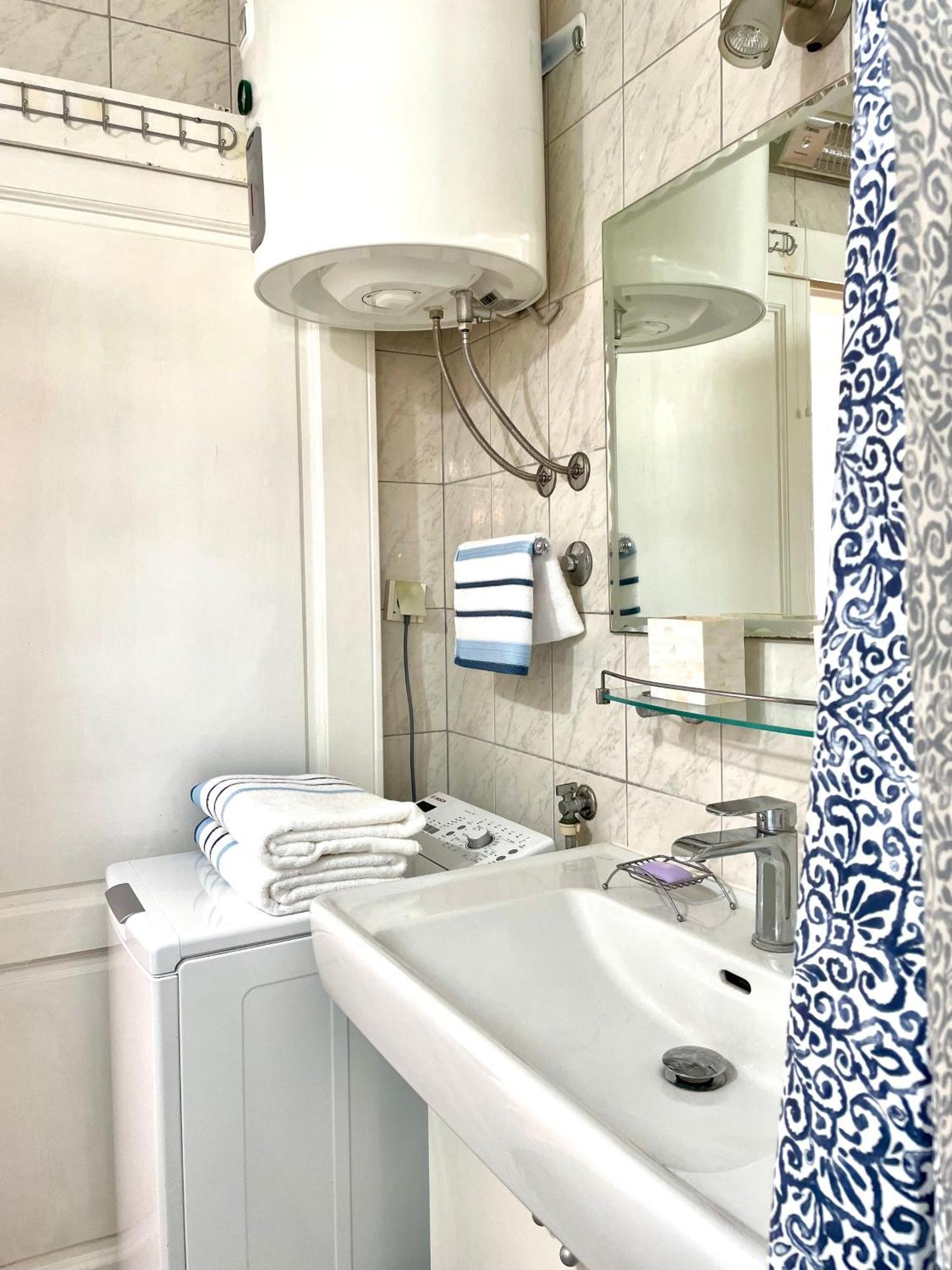 Dinka Old Town Apartment With Sea View Trogir Bagian luar foto
