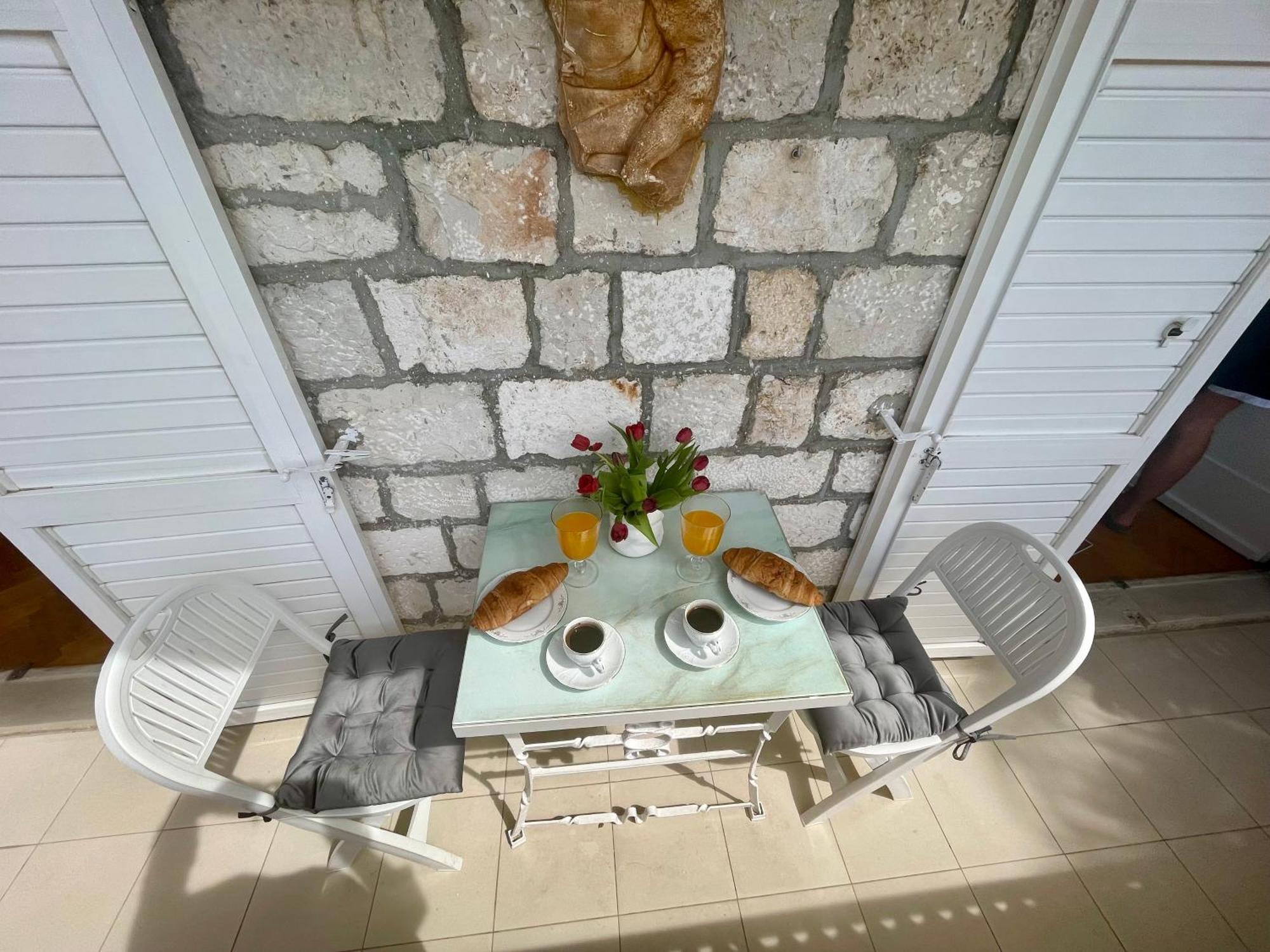 Dinka Old Town Apartment With Sea View Trogir Bagian luar foto